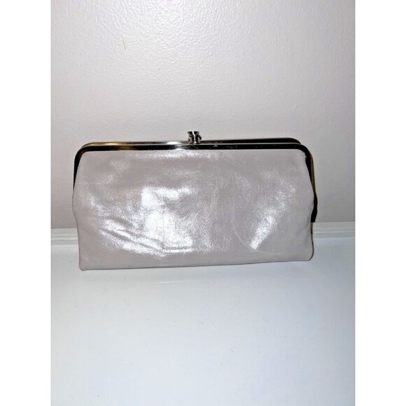 HOBO International Lauren Clutch Wallet Light Gray Leather KissLock Double Frame - Picture 1 of 16